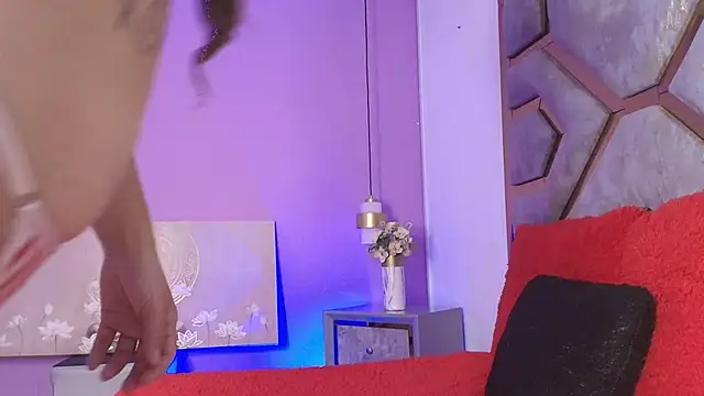 BRITHANY SPARK online show from 11-27-25, 04:13