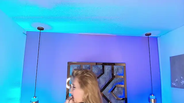 BRITHANY SPARK online show from 11-10-25, 03:55