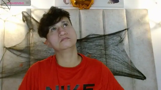 Im Milan Rs online show from 10-17-25, 04:16