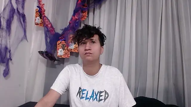 Im Milan Rs online show from 10-30-25, 03:05