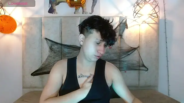 Im Milan Rs online show from 10-18-25, 04:25