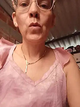 Snapshot of NanitaFun chatting on 08-04-26, 06:34 NanitaFun online show from 08-04-26, 06:34