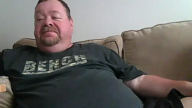 Snapshot of hitman_35 chatting on 06-15-26, 12:22 hitman 35 online show from 06-15-26, 12:22