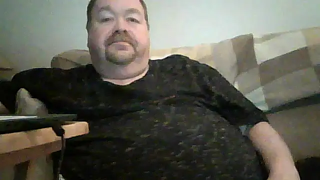 Snapshot of hitman_35 chatting on 05-11-26, 04:58 hitman 35 online show from 05-11-26, 04:58