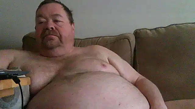 Snapshot of hitman_35 chatting on 05-08-26, 04:33 hitman 35 online show from 05-08-26, 04:33