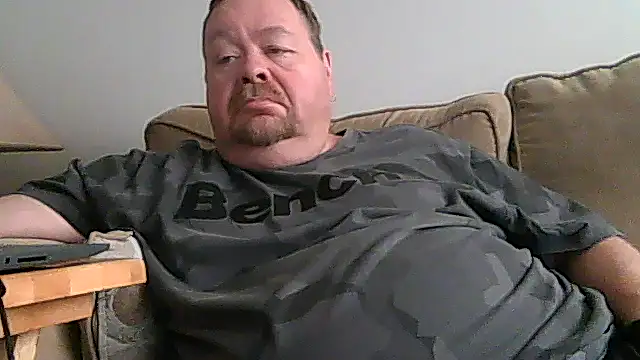 Snapshot of hitman_35 chatting on 06-09-26, 09:27 hitman 35 online show from 06-09-26, 09:27