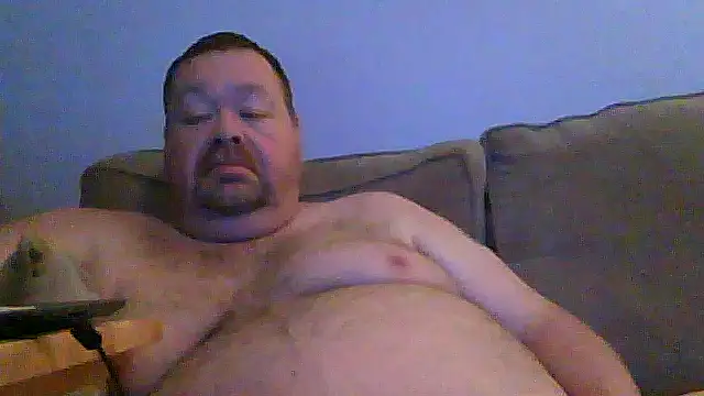 Snapshot of hitman_35 chatting on 06-12-26, 05:05 hitman 35 online show from 06-12-26, 05:05