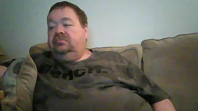 Snapshot of hitman_35 chatting on 05-20-26, 04:42 hitman 35 online show from 05-20-26, 04:42