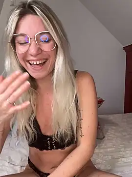 carlaaa online show from 10-07-25, 08:10