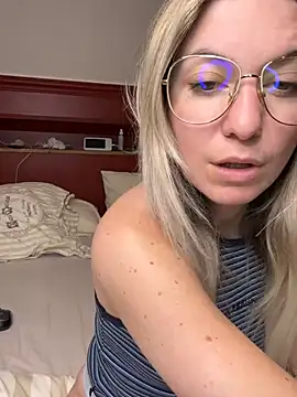 carlaaa online show from 04-15-26, 08:31