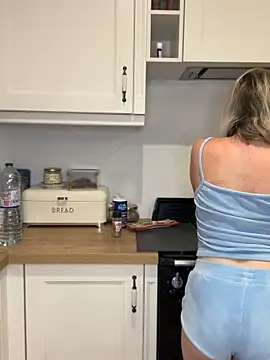 carlaaa online show from 09-26-25, 08:27