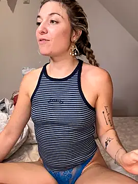 carlaaa online show from 10-08-25, 08:42