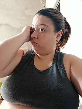 Snapshot of carola_hotwife chatting on 10-01-25, 04:00 carola hotwife online show from 10-01-25, 04:00