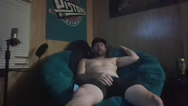 Snapshot of Edward_LongCock chatting on 11-12-25, 05:22 Edward LongCock online show from 11-12-25, 05:22