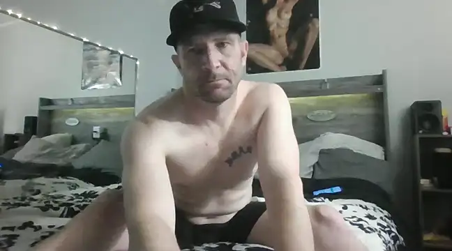 Snapshot of Edward_LongCock chatting on 01-12-25, 02:45 Edward LongCock online show from 01-12-25, 02:45