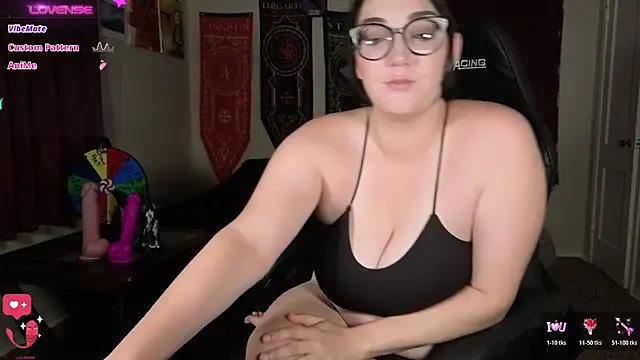 Snapshot of TheGothMilf chatting on 07-09-26, 04:24 TheGothMilf online show from 07-09-26, 04:24