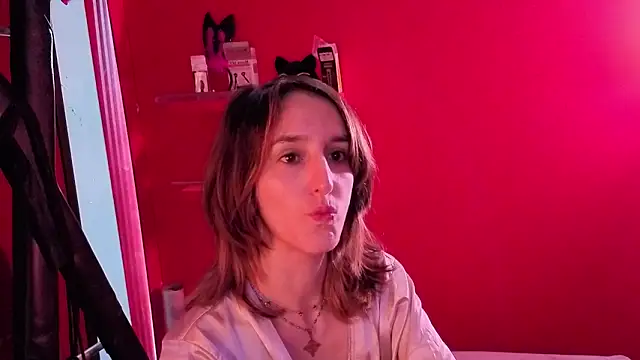 Ambar Roux  online show from 01-14-26, 02:31