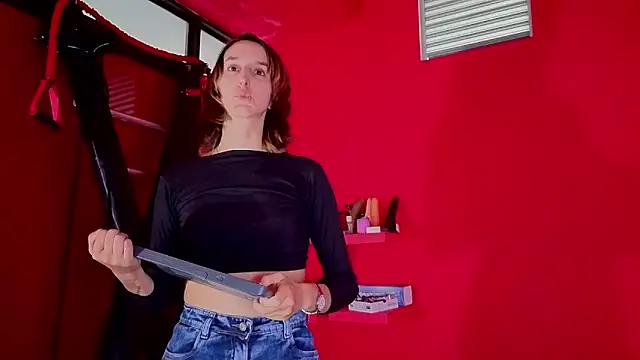 Ambar Roux  online show from 05-26-26, 12:14