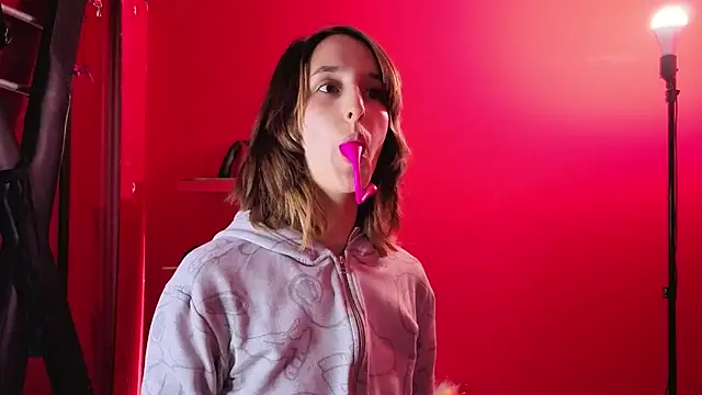 Ambar Roux  online show from 03-10-26, 12:42