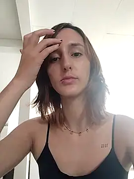 Ambar Roux  online show from 10-30-25, 04:04