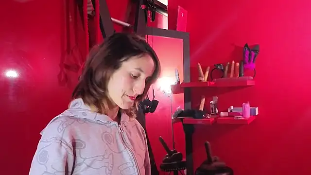 Ambar Roux  online show from 03-31-26, 12:18