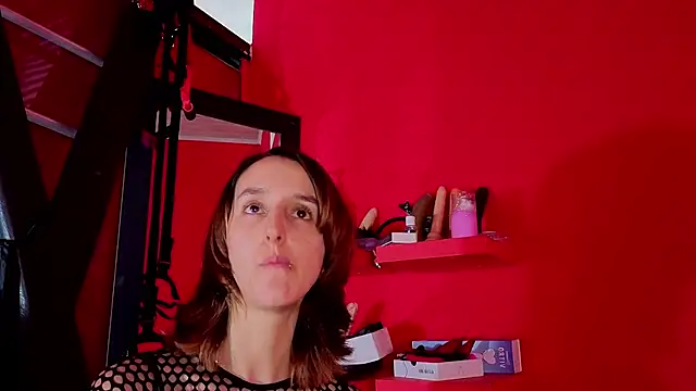 Ambar Roux  online show from 05-07-26, 03:37