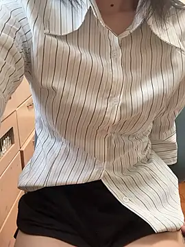 Snapshot of Mei_0906 chatting on 03-28-26, 04:46 Mei 0906 online show from 03-28-26, 04:46