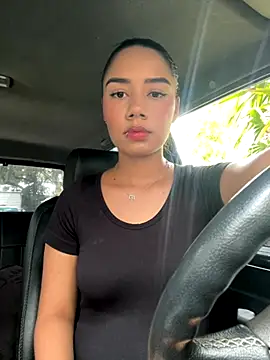  Luana online show from 11-10-25, 05:51