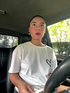  Luana online show from 12-15-25, 05:30