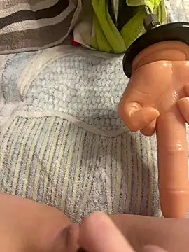 luisa1 online show from 12-16-25, 07:18