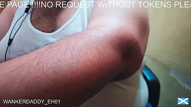 Snapshot of WANKERDADDY_EH01 chatting on 02-11-25, 11:20 WANKERDADDY EH01 online show from 02-11-25, 11:20