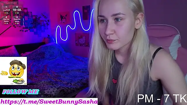 Snapshot of Bunny__of_love chatting on 10-09-25, 01:00 Bunny of love online show from 10-09-25, 01:00