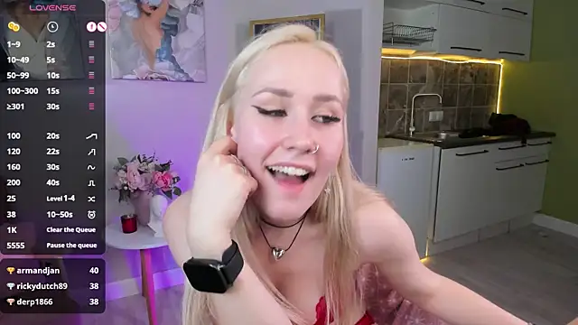 Snapshot of Bunny__of_love chatting on 02-22-25, 04:40 Bunny of love online show from 02-22-25, 04:40