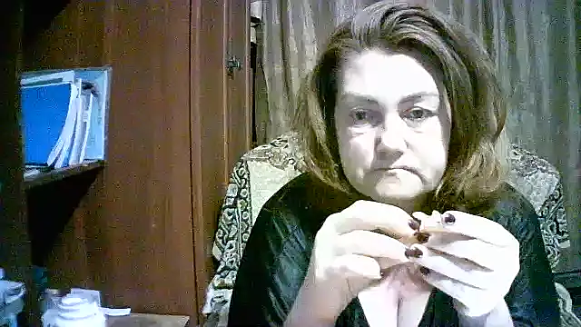 Madame-Butterfly online show from 09-15-25, 03:12