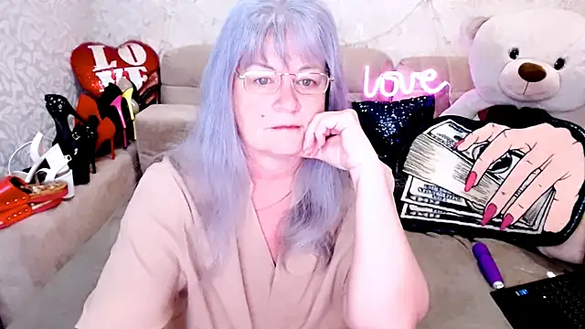 Snapshot of SiberiabBerry chatting on 04-30-26, 12:06 SiberiabBerry online show from 04-30-26, 12:06