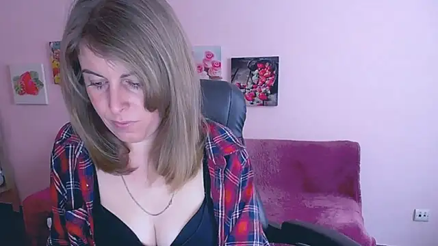 Hot Milady online show from 03-18-25, 08:06