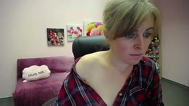 Hot Milady online show from 09-25-25, 07:14