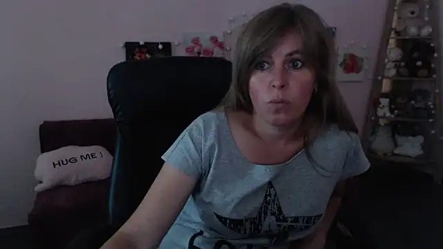 Snapshot of Hot_Milady chatting on 06-26-26, 07:14 Hot Milady online show from 06-26-26, 07:14