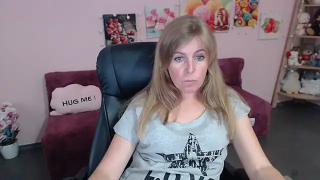 Snapshot of Hot_Milady chatting on 07-02-26, 07:36 Hot Milady online show from 07-02-26, 07:36