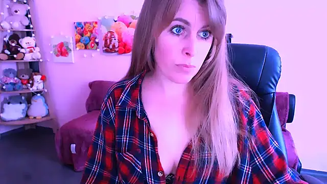 Hot Milady online show from 04-14-26, 07:57