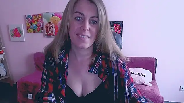 Hot Milady online show from 03-03-25, 08:19