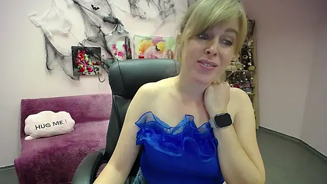 Hot Milady online show from 10-16-25, 07:38