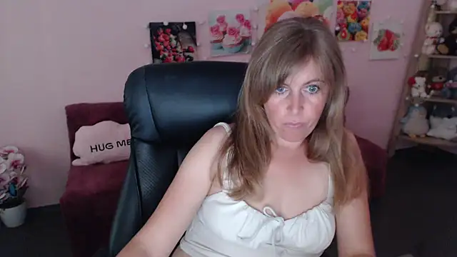 Snapshot of Hot_Milady chatting on 07-03-26, 07:26 Hot Milady online show from 07-03-26, 07:26