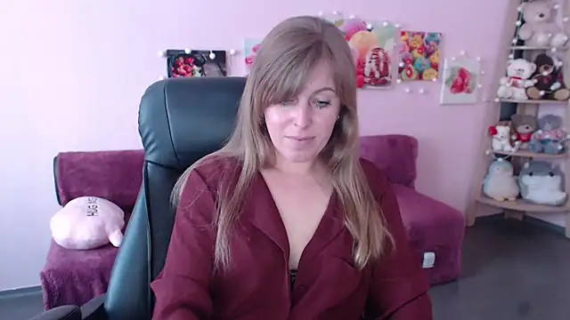 Snapshot of Hot_Milady chatting on 05-05-26, 07:22 Hot Milady online show from 05-05-26, 07:22