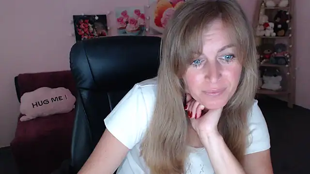 Snapshot of Hot_Milady chatting on 07-13-26, 06:46 Hot Milady online show from 07-13-26, 06:46