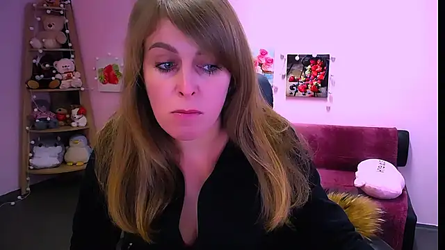 Hot Milady online show from 02-12-26, 08:36