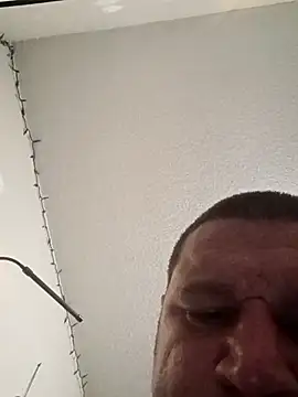 Snapshot of cockplay85 chatting on 06-11-26, 04:04 cockplay85 online show from 06-11-26, 04:04