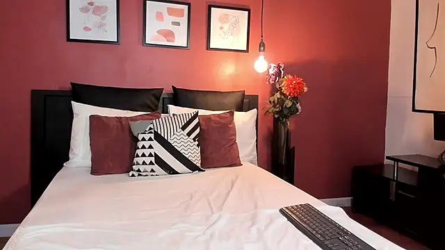 Snapshot of gabby_london chatting on 01-31-25, 05:53 gabby london online show from 01-31-25, 05:53