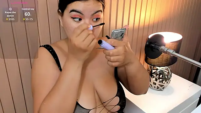 klhoe boobs online show from 11-16-25, 03:33