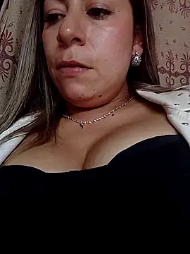 Snapshot of Katalina_S3xy chatting on 10-11-25, 08:43 Katalina S3xy online show from 10-11-25, 08:43